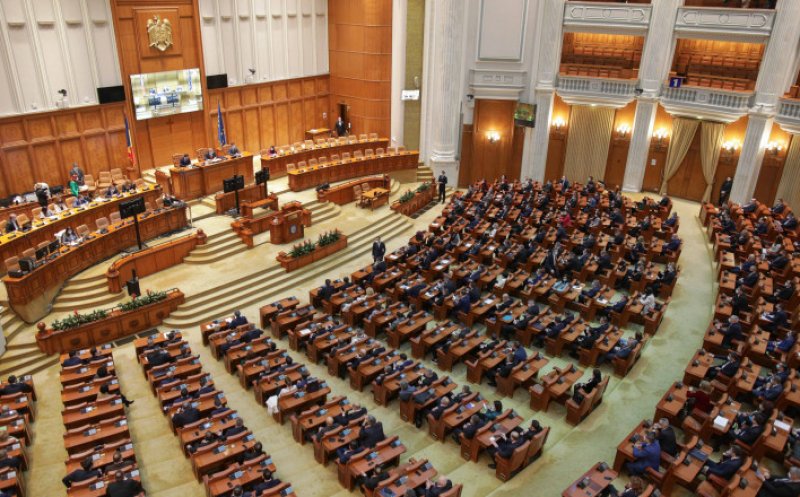 Legea pensiilor a fost adoptată de Parlament. Ciolacu: ''Avem bani pentru majorări''/ USR: ''Minţiţi pensionarii''