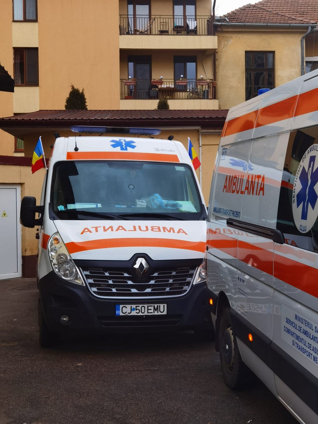 Sindicaliştii de la Ambulanţa Cluj ies la protest: "Pacienţii nu vor avea de suferit, avem treabă cu politicienii"
