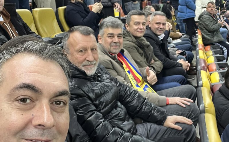 Nu puteau lipsi de la sărbătoare! Politicienii au luat cu asalt meciul România-Elveţia