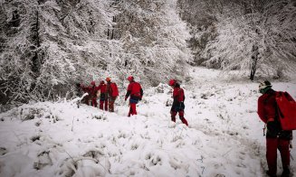 Salvamontiștii clujeni se pregătesc de sezonul de iarnă. Au participat la un amplu exercițiu regional de salvare