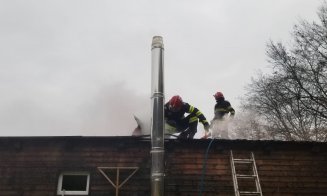 INCENDIU într-o comună din Cluj. A luat foc o cabană