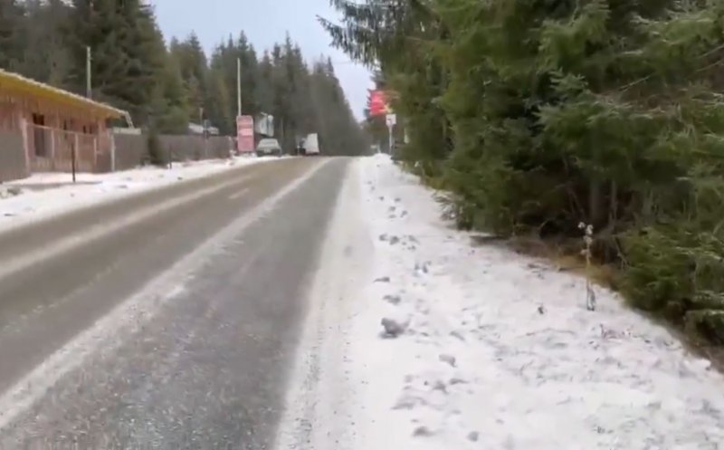 Se circulă în condiții de iarnă la munte în Cluj! Cum arată drumul din Băișoara