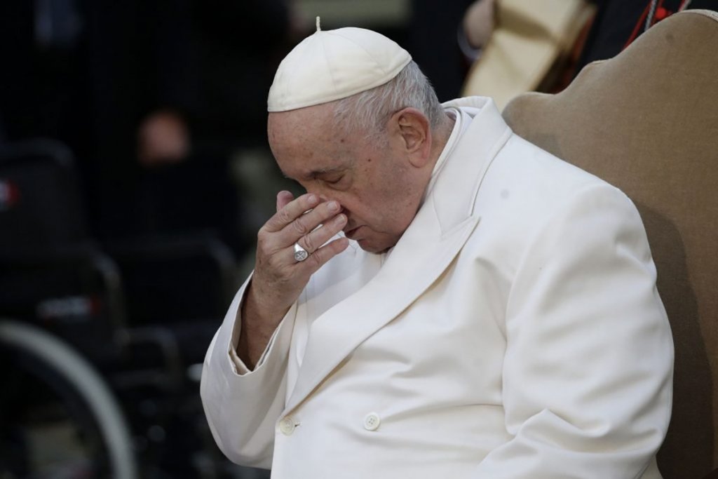 Cum se simte Papa Francisc. Suveranul pontif este bolnav și se află sub tratament antibiotic