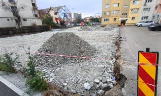 Mărăşti: Încă o redută a garajelor de cartier din Cluj-Napoca a fost cucerită de asfalt. Nu uitaţi de cererile pentru locul de parcare!