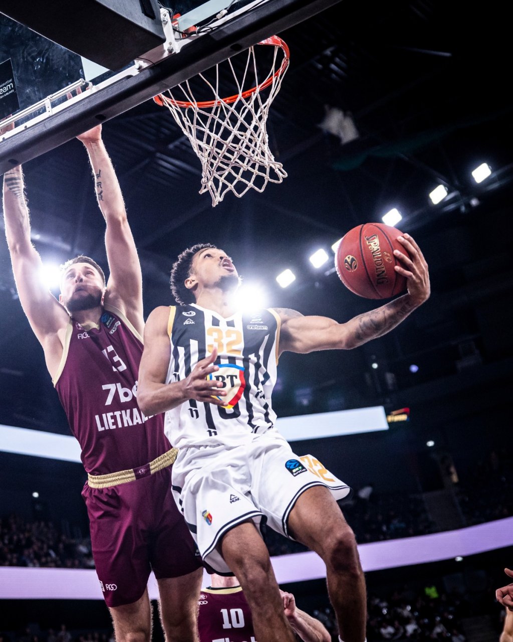 Succes zdrobitor pentru U-BT în fața echipei Rapid (98-81)