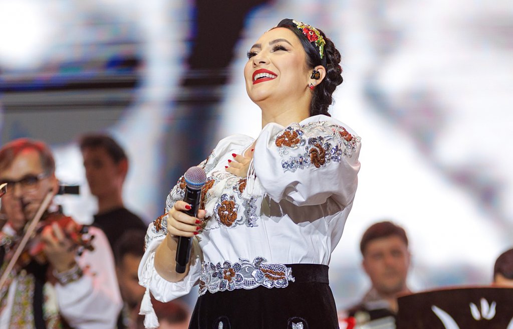 Andra, fără cuvinte când a urcat pe scenă un INVITAT SURPRIZĂ la concertul cu 10.000 de spectatori, de la BT Arena din Cluj-Napoca