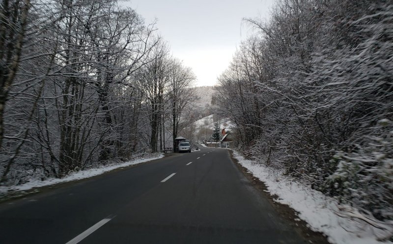 Atenție, șoferi! Șanse de formare a poleiului pe mai multe drumuri din județul Cluj