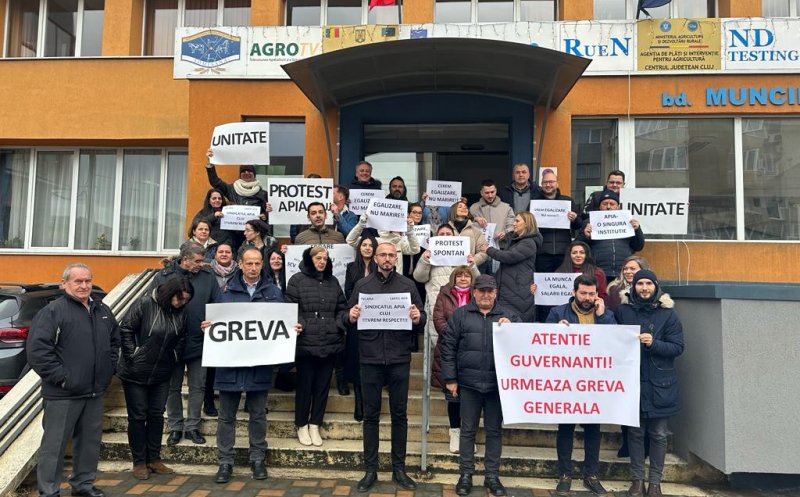 Angajații APIA Cluj continuă să protesteze pentru salarii. Sindicaliștii din toată țara vor picheta azi sediul Ministerului Agriculturii