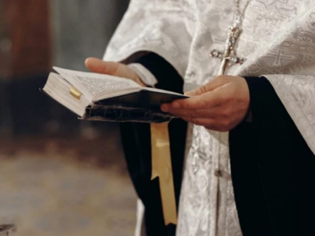 Decizie istorică la Vatican! Preoții pot oficia binecuvântări ale cuplurilor de acelaşi sex