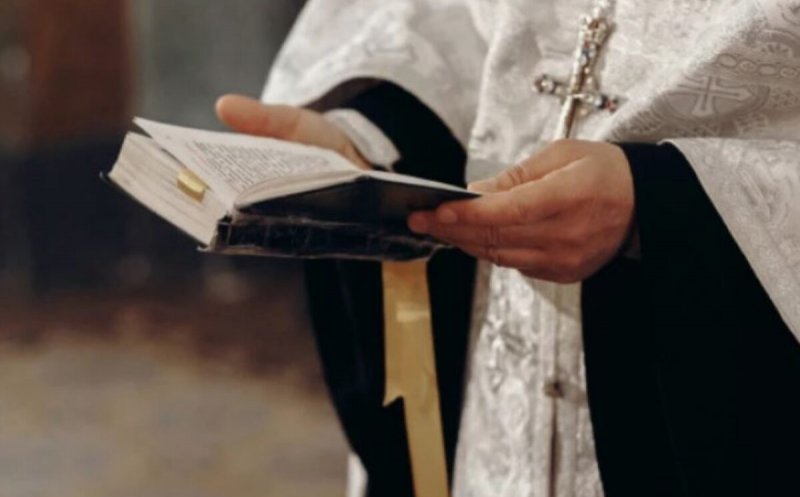 Decizie istorică la Vatican! Preoții pot oficia binecuvântări ale cuplurilor de acelaşi sex