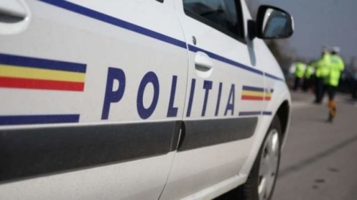 Copil de 12 ani, lovit de o mașină de poliție pe o trecere de pietoni. Autospeciala, condusă de un tânăr din Cluj