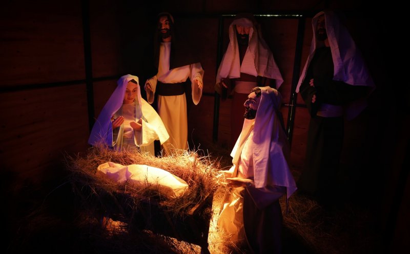 Târgul de Crăciun din Cluj-Napoca: Ieslea lui Iisus a ajuns în Piața Unirii