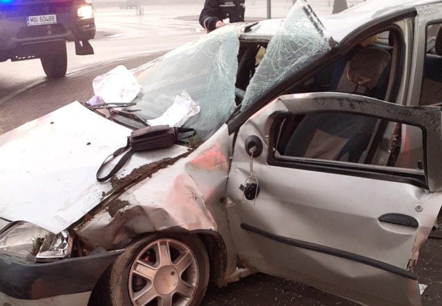 Dimineață agitată pentru pompierii clujeni. Intervenție la un accident petrecut la Gherla