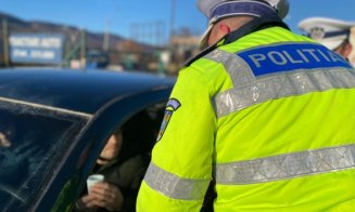 Val de accidente rutiere în Alba. Mașini făcute praf și mai mulți răniți