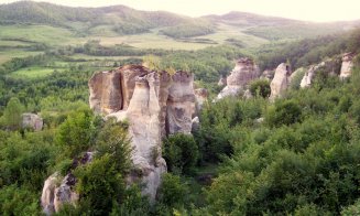 "Meteora" României se numeşte "Grădina Zmeilor" şi se află la doar 70 km de Cluj-Napoca. Îngrămădire spectaculoasă de stânci şi...