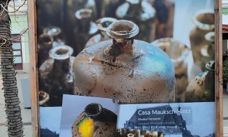 Intrare GRATUITĂ la Muzeul Farmaciei din centrul Clujului. Când se deschide Casa Hintz cu ruine romane în subsol