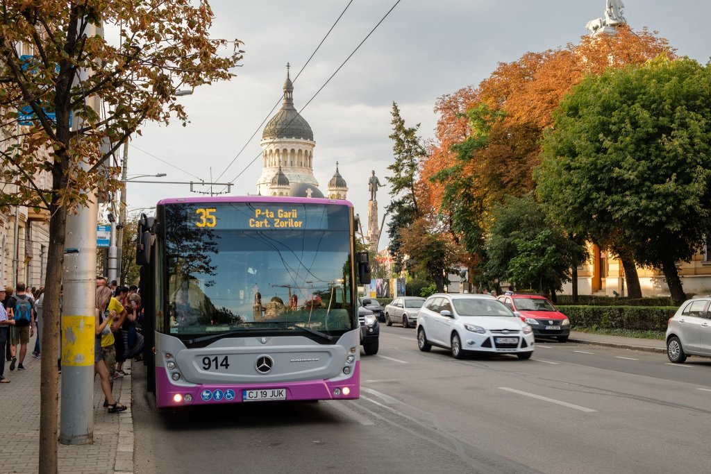 Veste bună pentru studenții UTCN. Pot obține abonament gratuit de transport direct de la centrele de vânzare carduri ale CTP