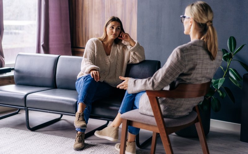 Blue Monday 2024: psihologi din toată țara oferă câteva sute de ore de terapie gratuite