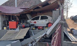 EXPLOZIE într-un garaj din Turda! Doi bărbați, transportați la spital cu multiple arsuri