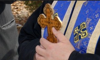 Preot din Cluj, obligat să plătească daune morale unei familii după ce a făcut scandal la o înmormântare. Care a fost motivul