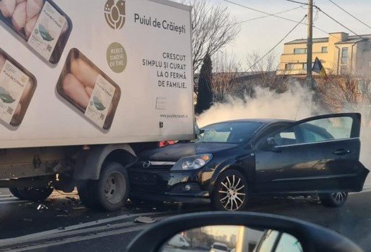 Cum s-a produs accidentul de pe strada Corneliu Coposu? Șoferul care a provocat coliziunea, beat criță
