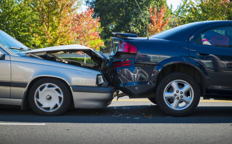 Cât platesc firmele de asigurări în medie pentru fiecare accident