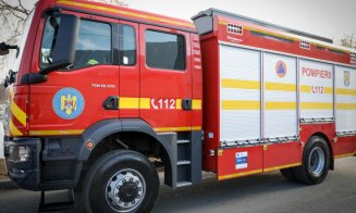 Intervenție promptă a pompierilor clujeni la un incendiu provocat de un coș de fum izolat necorespunzător