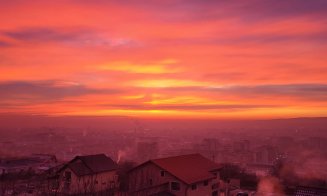 Imagini SUPERBE cu răsăritul, în această dimineață. Cer "pictat" în diferite nuanțe de roz și portocaliu