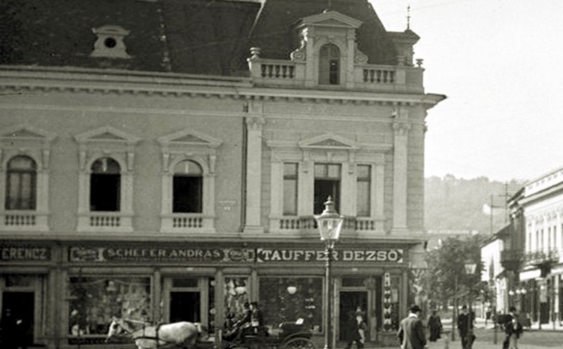 Clădirea care a făcut loc palatului Sebestyén