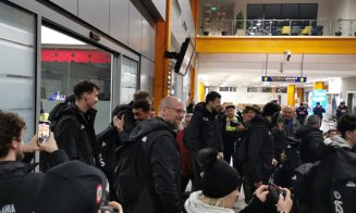 Baschetbaliștii de la U-BT, întâmpinați de fani după victoria cu Gran Canaria