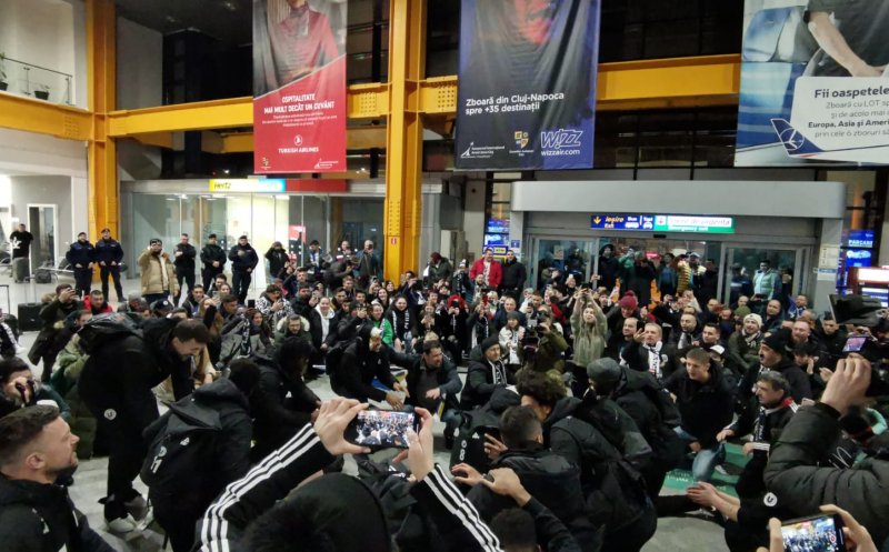 Spectacol la aeroport. Baschetbaliștii de la U-BT, întâmpinați de fani după victoria cu Gran Canaria