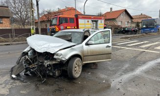 Accident între două mașini, în apropiere de Tureni. Trafic îngreunat