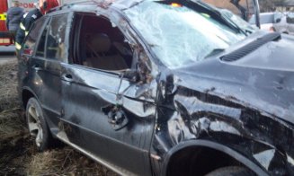 Copil de 9 ani, rănit într-un accident rutier în Dej. Mașina în care se afla s-a răsturnat