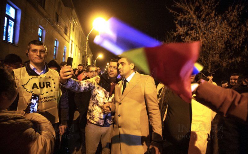 Probleme în AUR după protestele anti-comasare. S-a lăsat cu demisii și acuze în partid