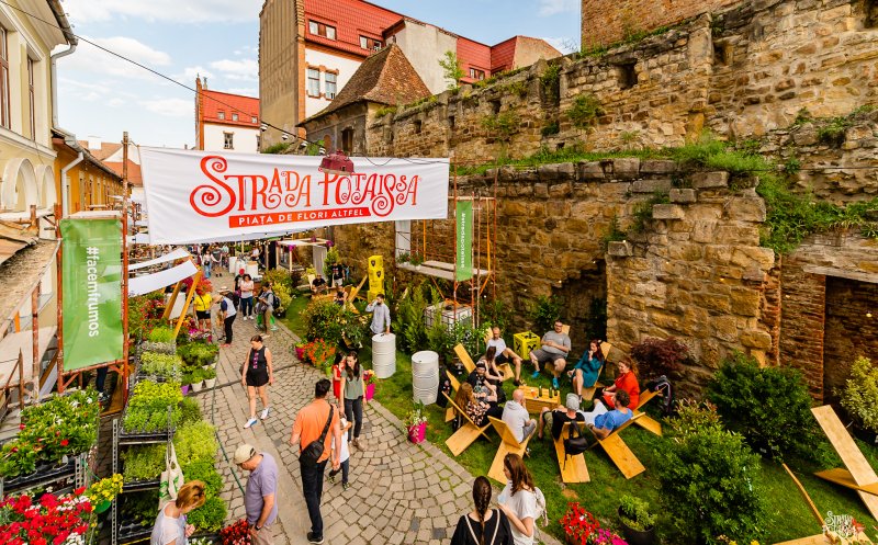 Piața de flori „altfel” din Cluj-Napoca, lăudată de Ambasada României în SUA