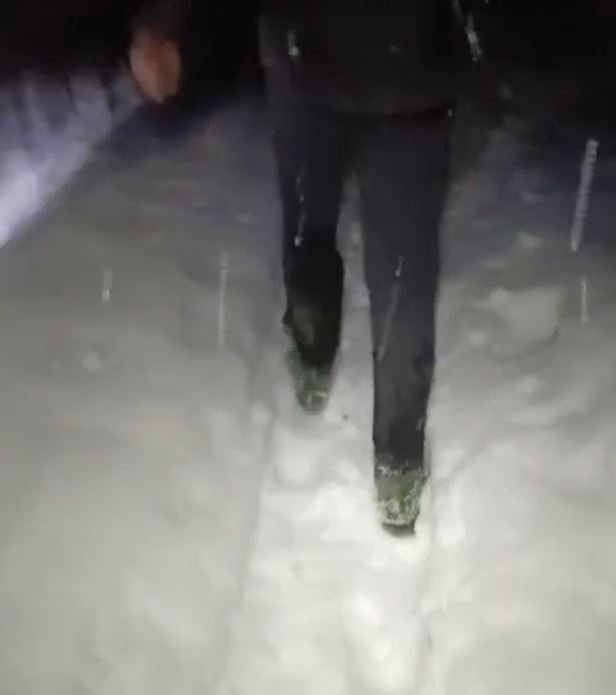 Apel la 112 pentru un tânăr de 22 ani din Ucraina, rătăcit în munți, după ce a trecut frontiera în România. Peste ce au dat salvamontiștii care l-au căutat