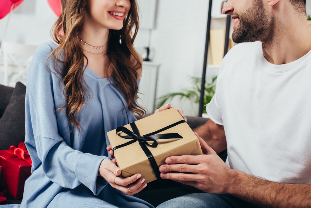 Ce s-a scumpit cel mai mult în ultimul an. Cadourile de Valentine's Day costă mai mult în 2024. Vezi și topul ieftinirilor