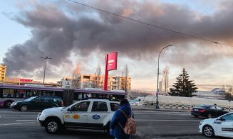 INCENDIU puternic pe Calea Baciului din Cluj-Napoca. Fumul a ajuns până în Mănăştur / Ajutor de la ISU Bihor și Sălaj / Mesaj RO-Alert