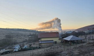 IMAGINI cu fumul dens care a acoperit oraşul Cluj-Napoca în urma incendiului de pe Calea Baciului