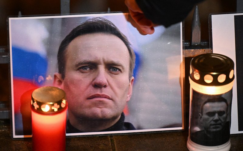 Ce se întâmplă cu cadavrul lui Alexei Navalnîi. Cauza morții rămâne neclară