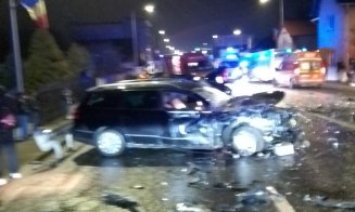 Accident în Florești: 2 mașini și 1 autobuz / 3 adulți și 1 copil primesc îngrijiri medicale