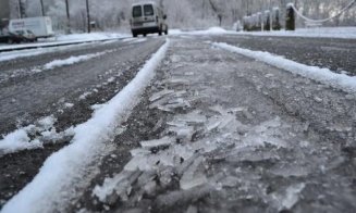 AMENDĂ uriașă pentru drumarii care nu și-au făcut treaba pe un drum din Cluj. Șoferii au derapat pe șoseaua înghețată