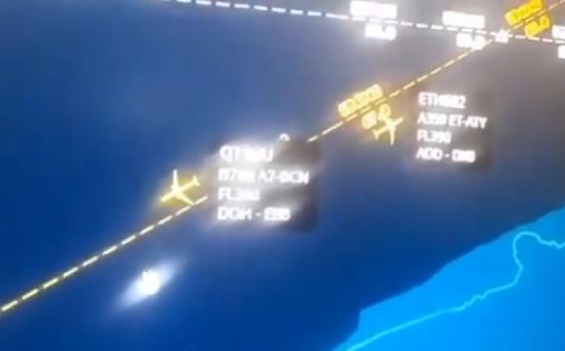 Două avioane cu pasageri, la un pas să se ciocnească în aer. Ce s-a întâmplat