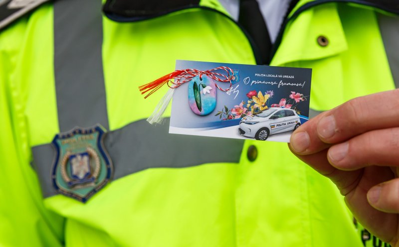Poliția Locală a răspândit spiritul zilei de 1 Martie prin mărțișoare oferite clujencelor
