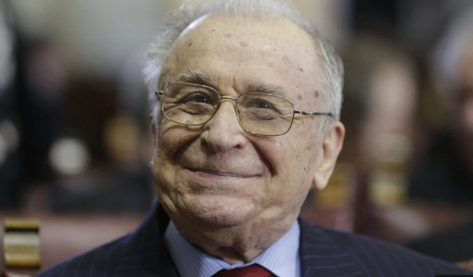 A revenit Ion Iliescu: „Ştiu că Internetul e plin de meme-uri cu mine. Pe unele le apreciez”
