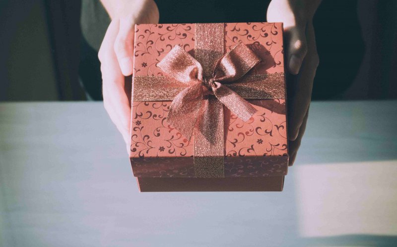 Cadourile personalizate, cele mai inspirate daruri la buget restrâns