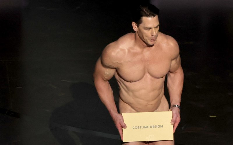 Cât de dezbrăcat a fost, de fapt, John Cena la Oscaruri? Fotografiile din culise