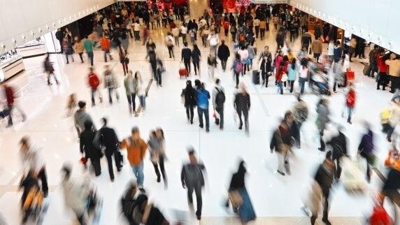 Mall-urile și magazinele mari trebuie să înființeze centre de prim-ajutor