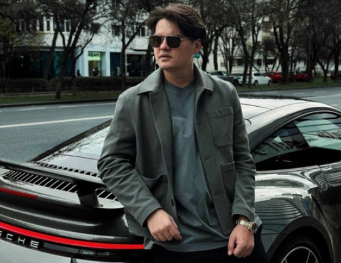 Selly, imaginea IPJ, a rămas fără permis. Vloggerul a fost prins cu o viteză amețitoare pe autostradă: „Cumva e bine că rămân pieton...”