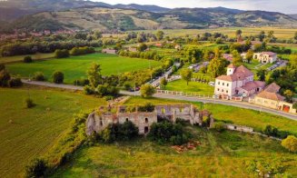 O ruină plină de legende din 1615: Castel din Transilvania, restaurat și transformat în HUB cultural / Se află la o oră jumătate de Cluj-Napoca